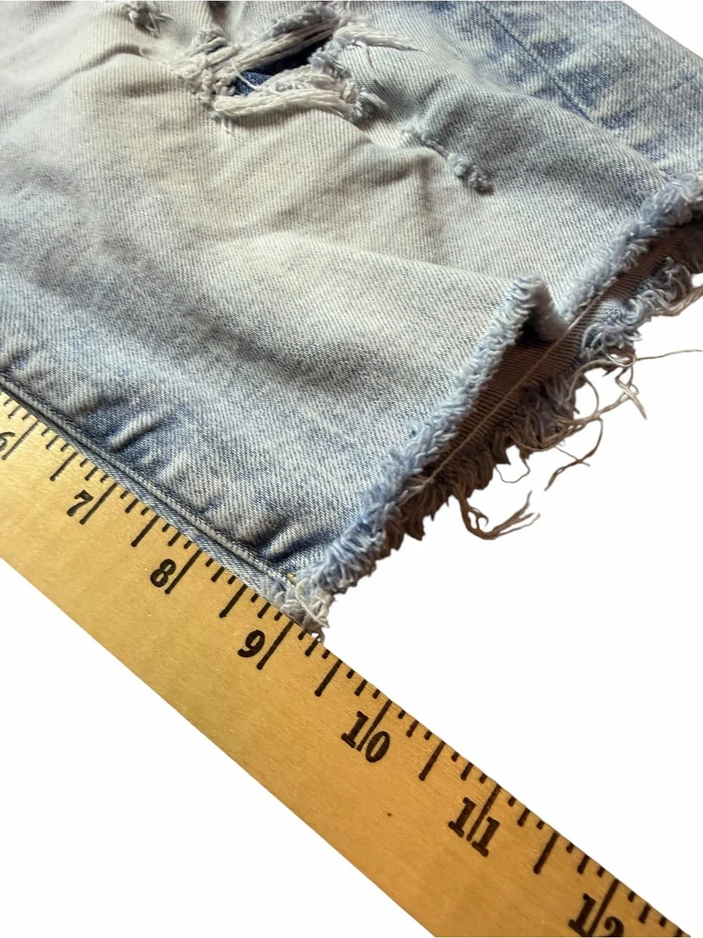 American Eagle Outfitters Men's 31 Light Wash Distressed Denim Jean Shorts